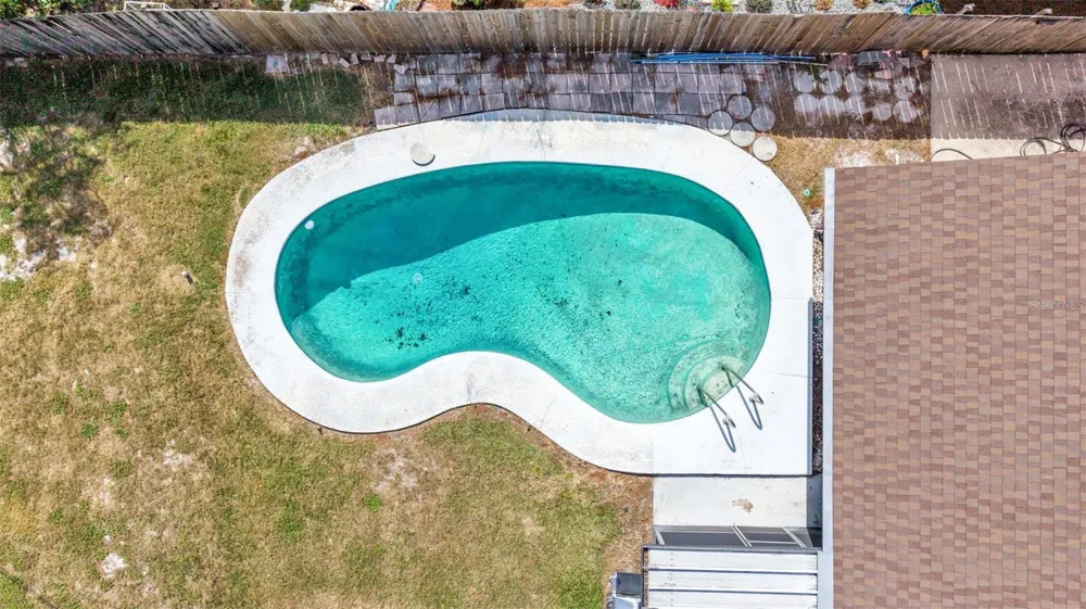 2236 COUNTRY LOOP Lakeland, FL 33811
