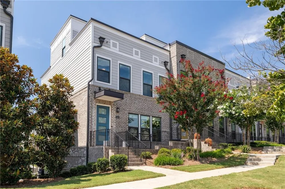 2143 Burnside Drive NW Atlanta, GA 30318