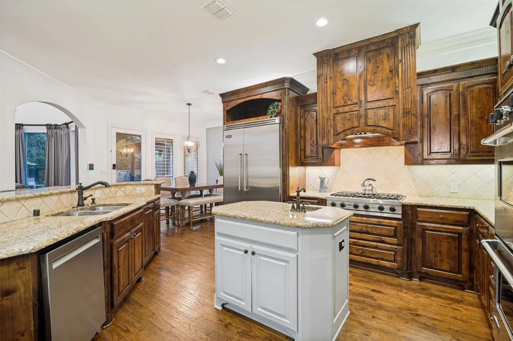 1304 Overland Drive Murphy, TX 75094