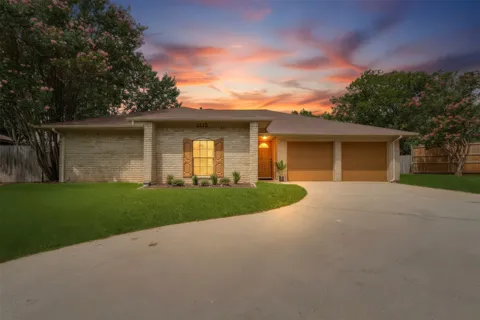 1113 E Lawn Meadow Drive