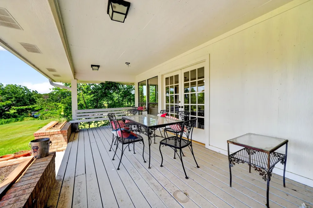 12 Meadowlake Drive Heath, TX 75032