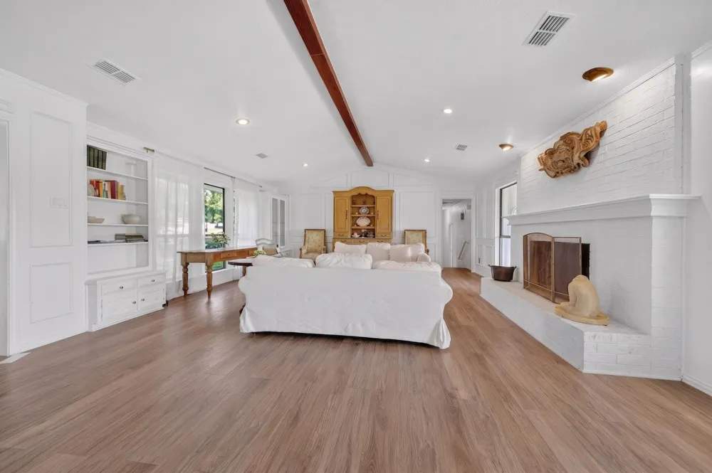 12 Meadowlake Drive Heath, TX 75032