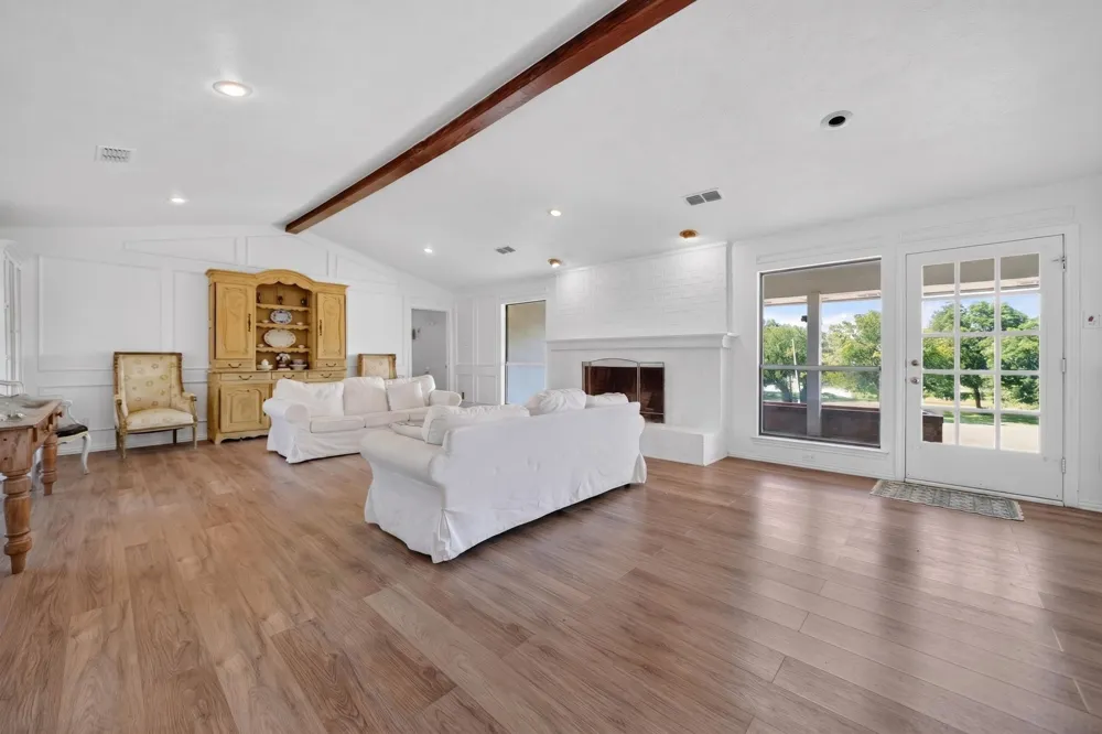 12 Meadowlake Drive Heath, TX 75032