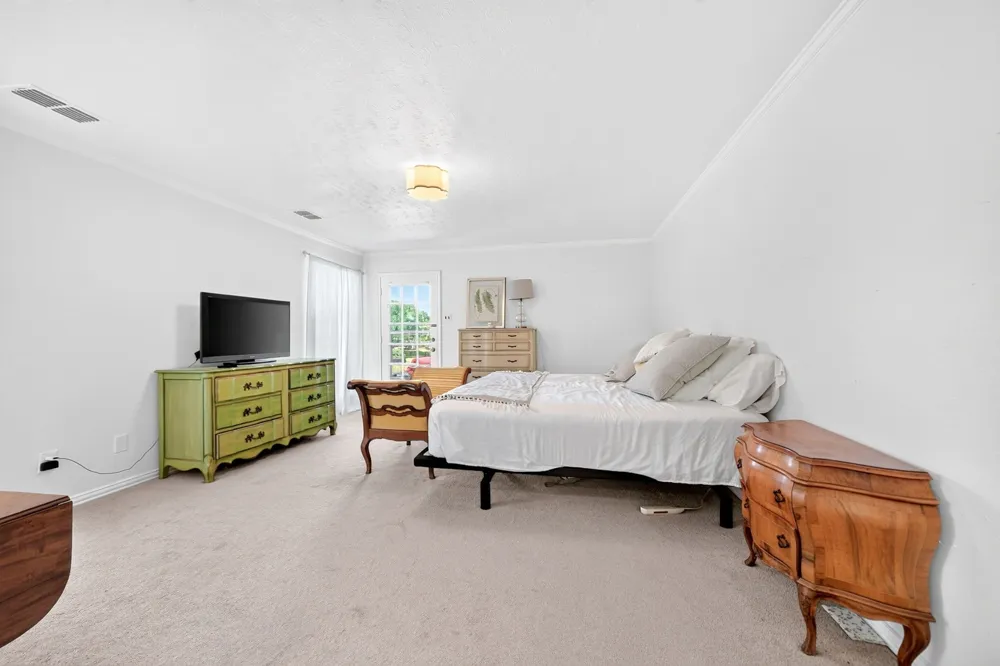 12 Meadowlake Drive Heath, TX 75032
