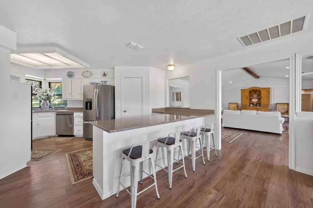 12 Meadowlake Drive Heath, TX 75032