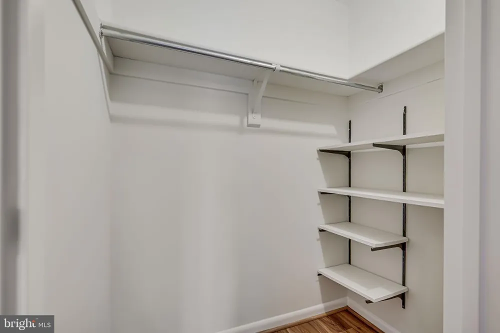 200 PICKETT STREET #214 Alexandria, VA 22304