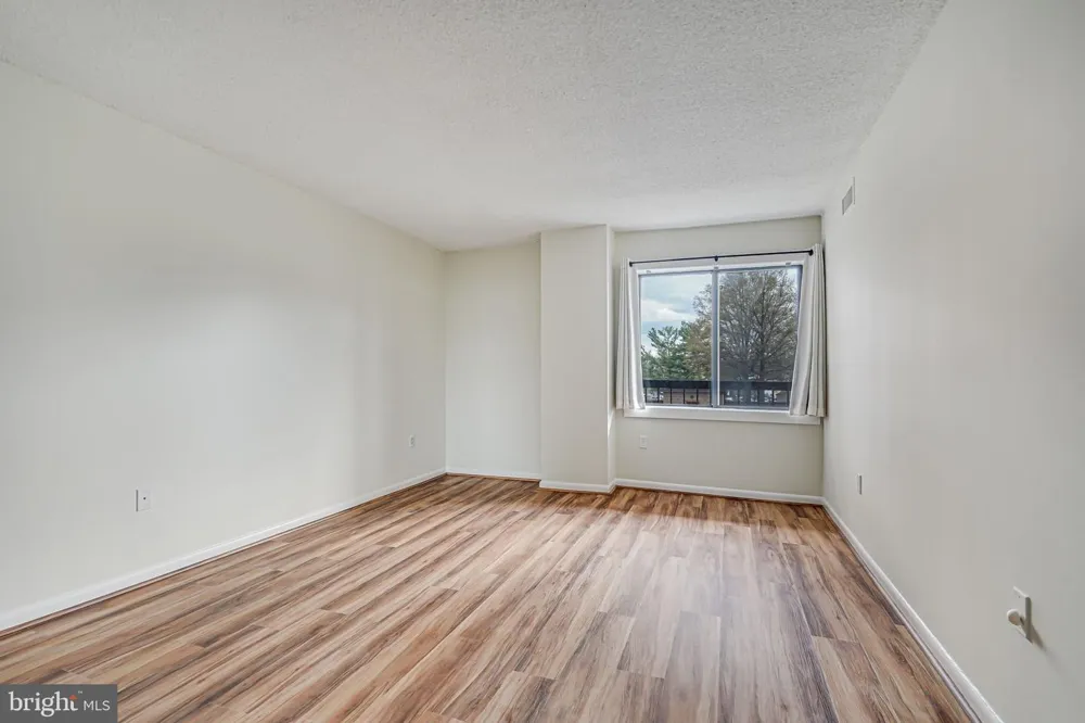 200 PICKETT STREET #214 Alexandria, VA 22304