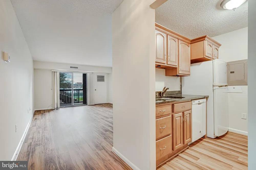200 PICKETT STREET #214 Alexandria, VA 22304