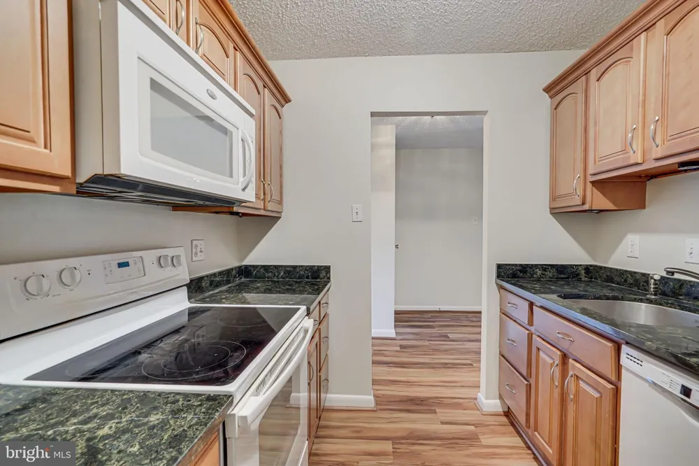 200 PICKETT STREET #214 Alexandria, VA 22304