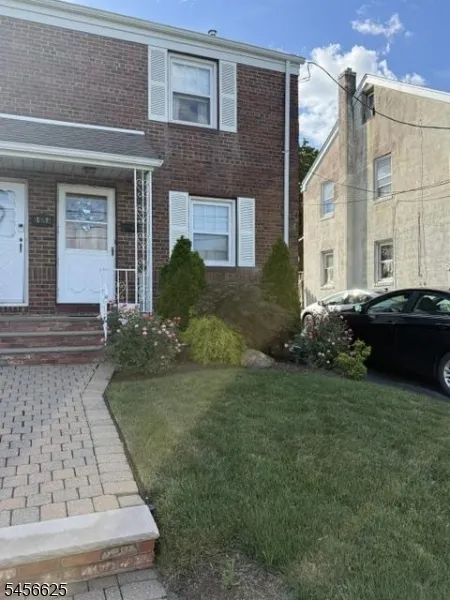 609 Arnett St Elizabeth City, NJ 07202