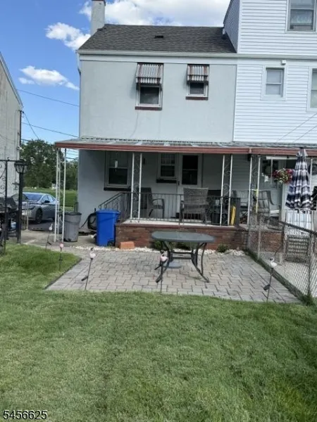 609 Arnett St Elizabeth City, NJ 07202
