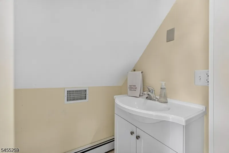 46 Greenwood Ave Madison, NJ 07940