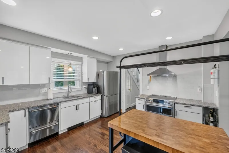 46 Greenwood Ave Madison, NJ 07940