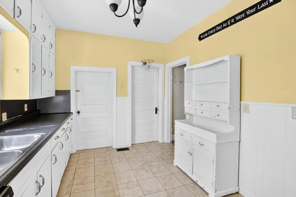 178 S Main Street Woodland, MI 48897