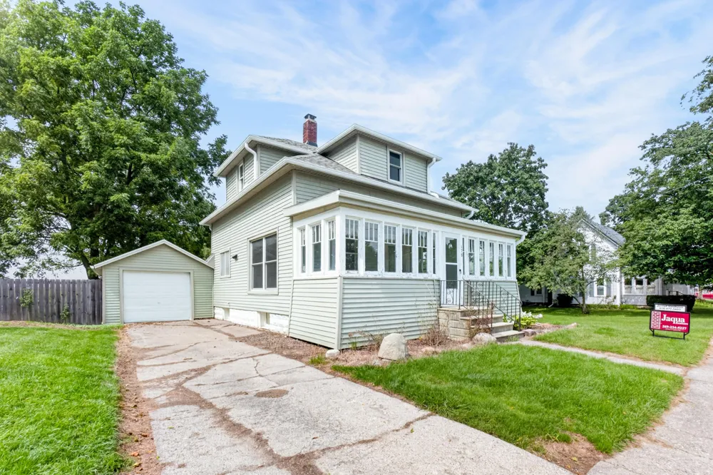 178 S Main Street Woodland, MI 48897