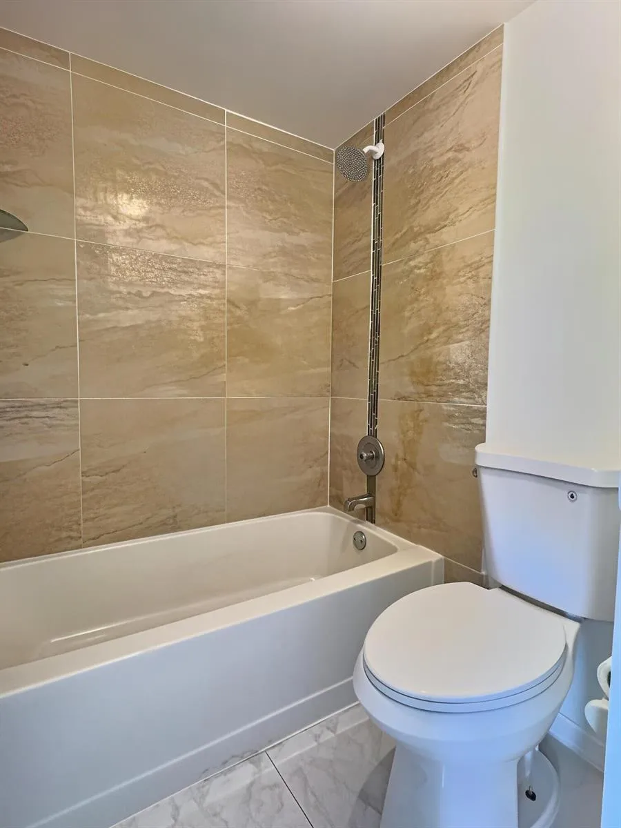 889 TWIN LAKES DRIVE #1-J Coral Springs, FL 33071