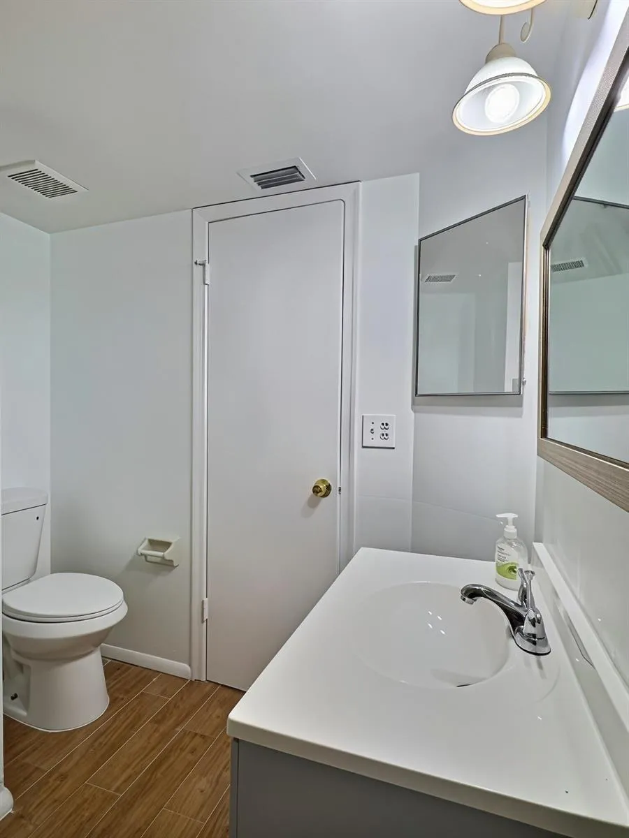 889 TWIN LAKES DRIVE #1-J Coral Springs, FL 33071