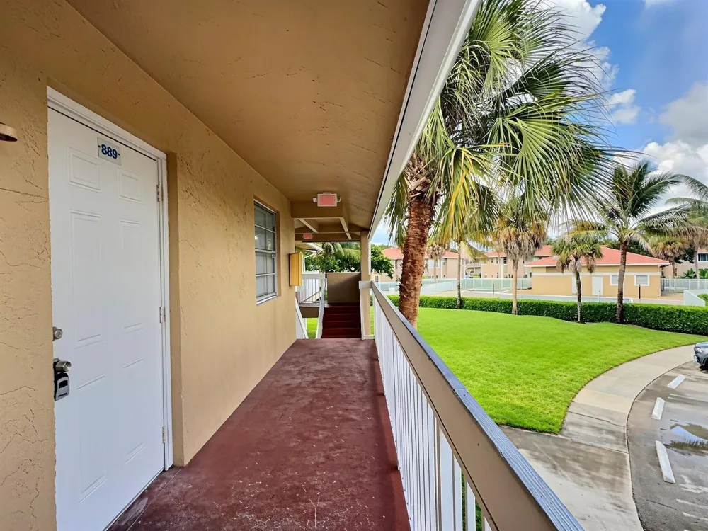 889 TWIN LAKES DRIVE #1-J Coral Springs, FL 33071