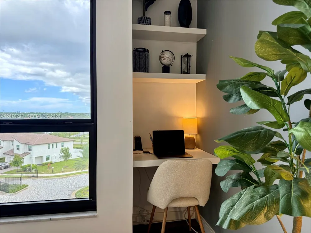 5951 Wellesley Park Dr #605 Boca Raton, FL 33433