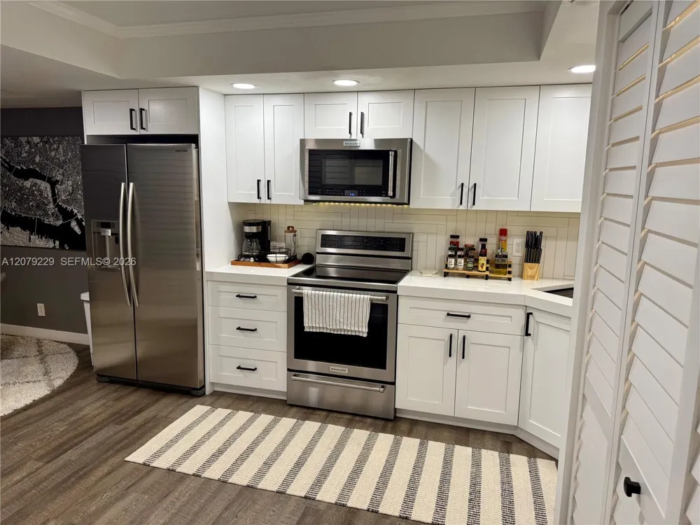 5951 Wellesley Park Dr #605 Boca Raton, FL 33433