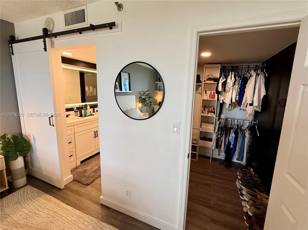 5951 Wellesley Park Dr #605 Boca Raton, FL 33433