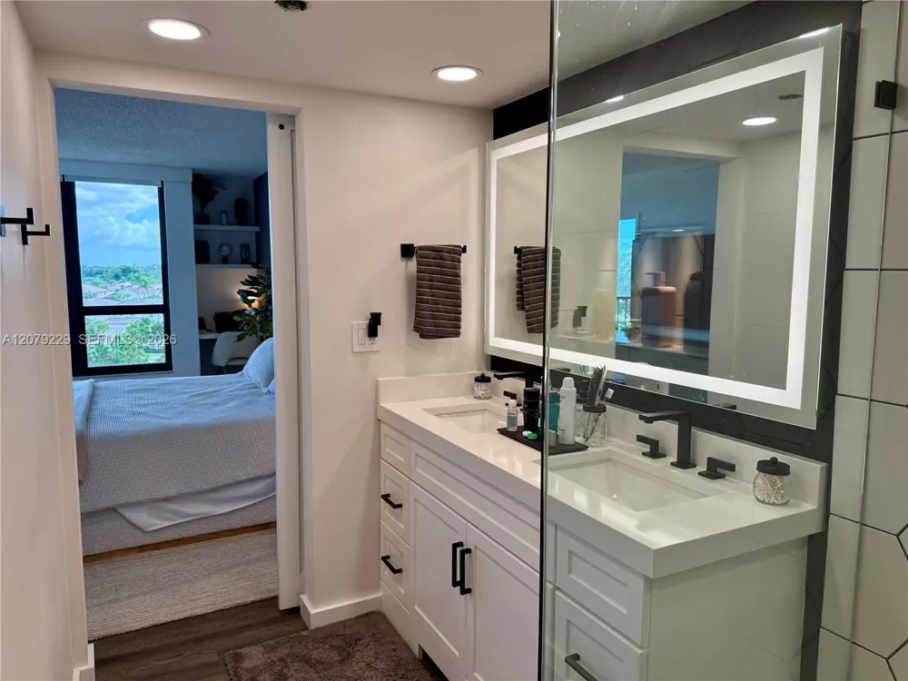 5951 Wellesley Park Dr #605 Boca Raton, FL 33433