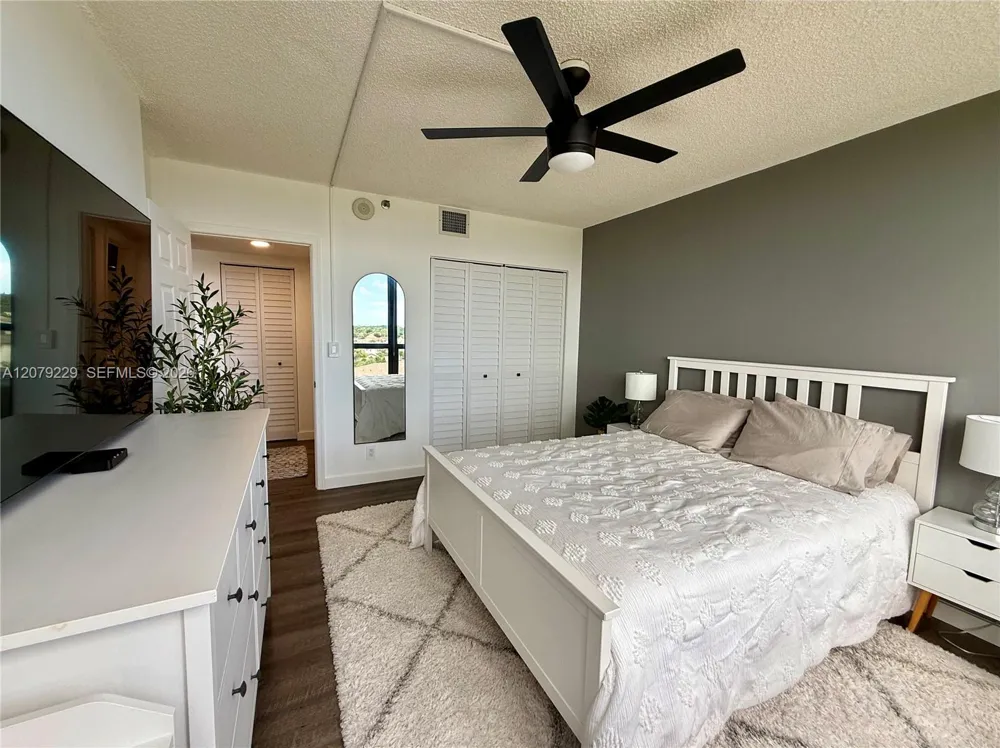 5951 Wellesley Park Dr #605 Boca Raton, FL 33433