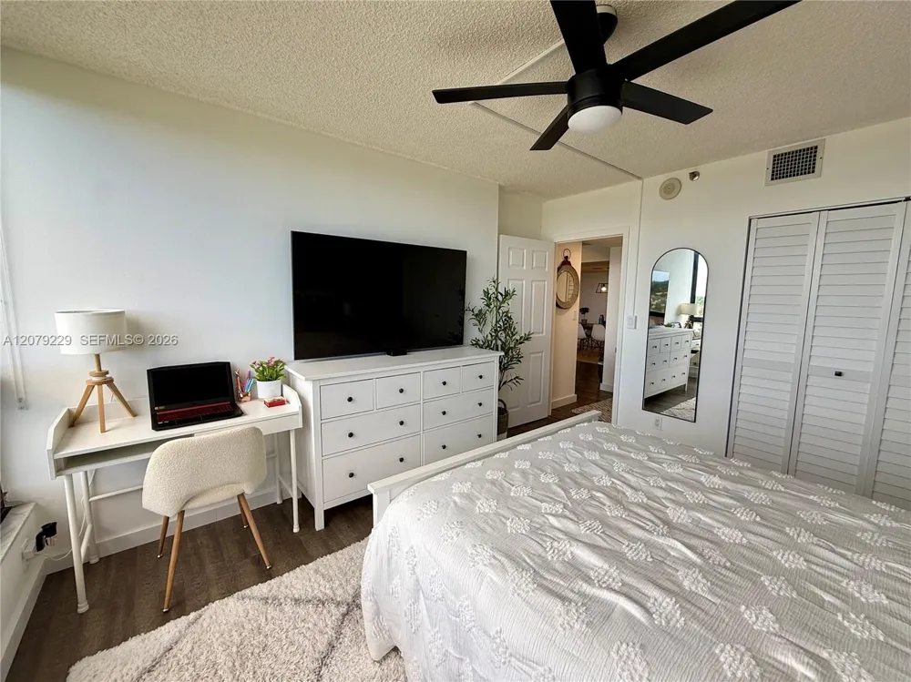 5951 Wellesley Park Dr #605 Boca Raton, FL 33433