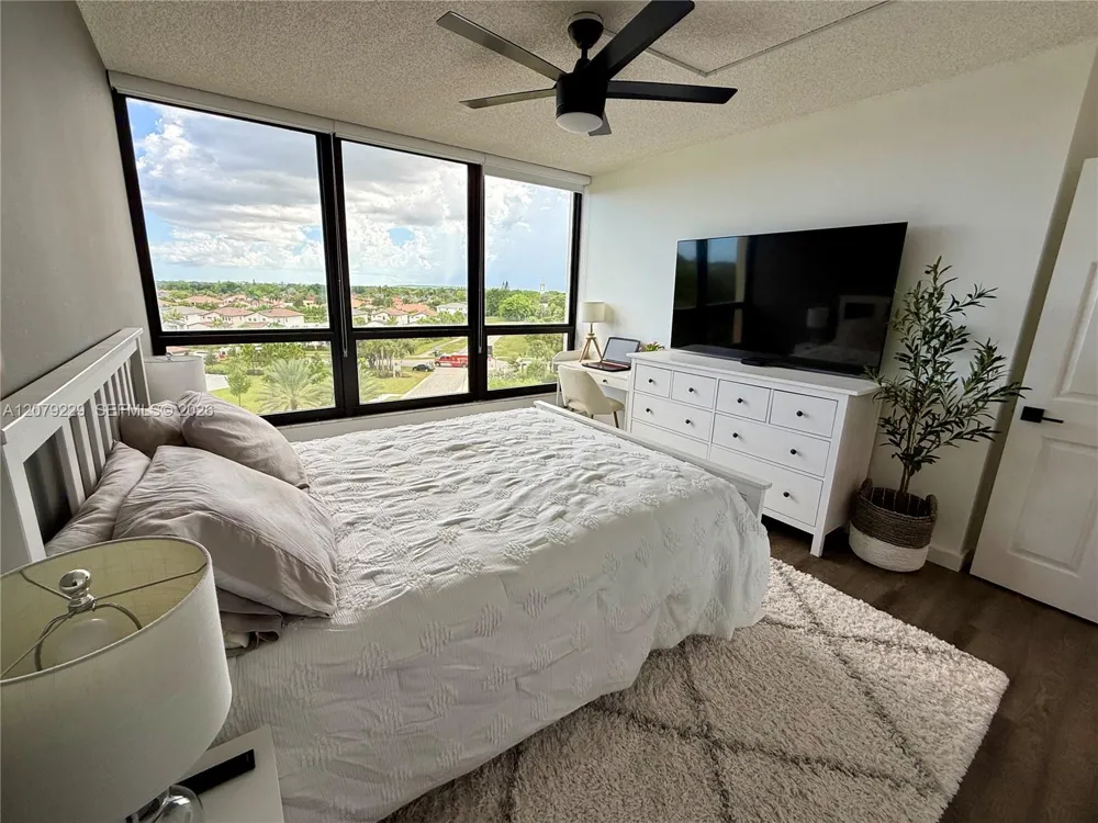 5951 Wellesley Park Dr #605 Boca Raton, FL 33433