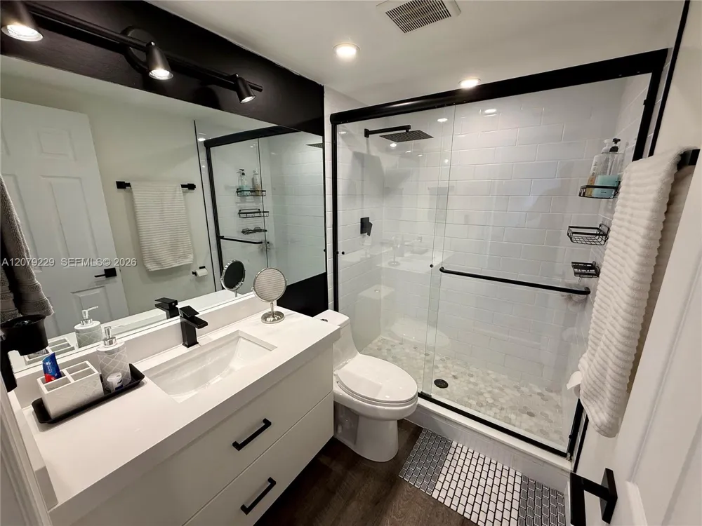 5951 Wellesley Park Dr #605 Boca Raton, FL 33433
