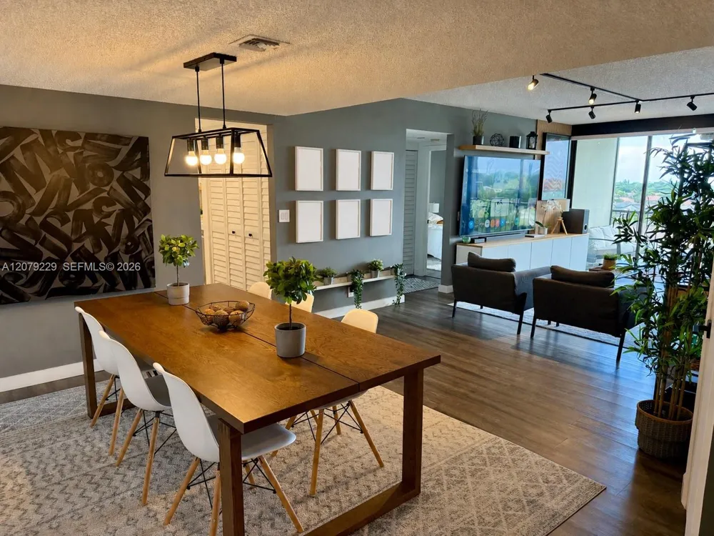 5951 Wellesley Park Dr #605 Boca Raton, FL 33433