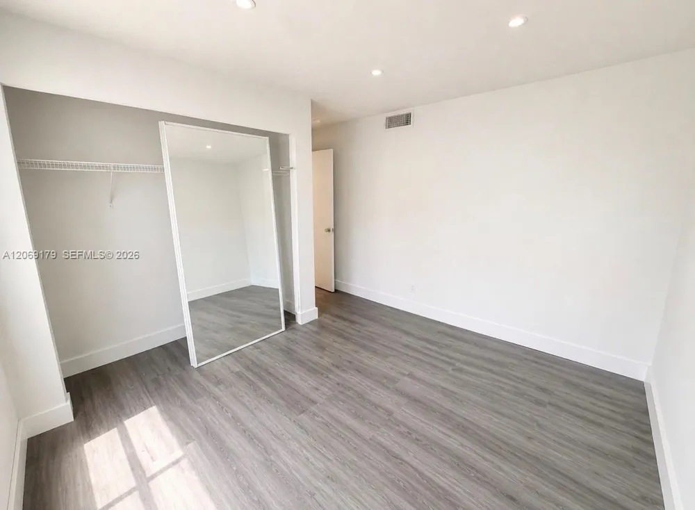 940 7th St #940A Miami Beach, FL 33139