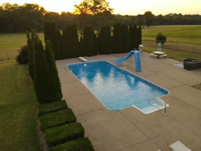 390 Rankin Rd Castalian Springs, TN 37031