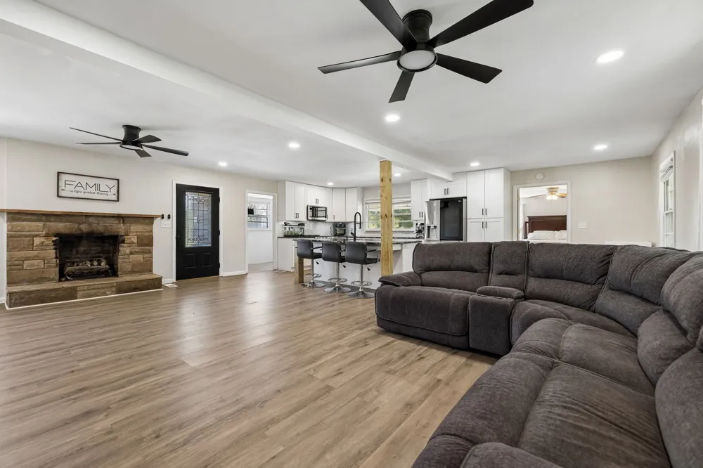 390 Rankin Rd Castalian Springs, TN 37031