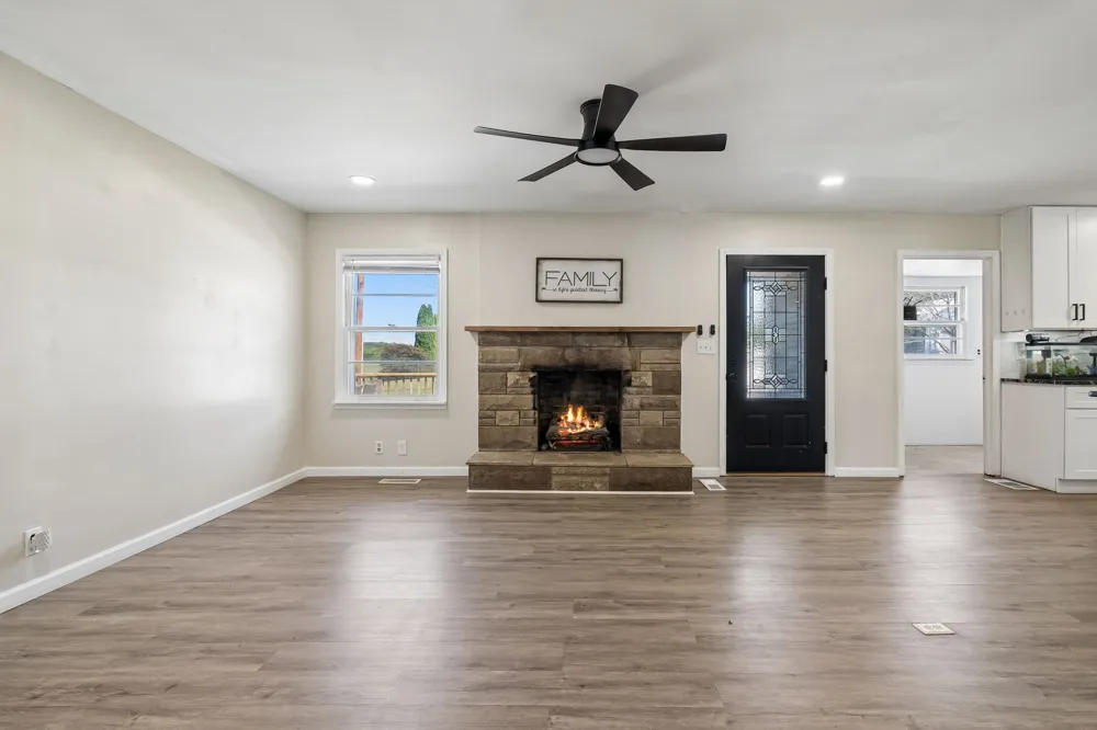 390 Rankin Rd Castalian Springs, TN 37031
