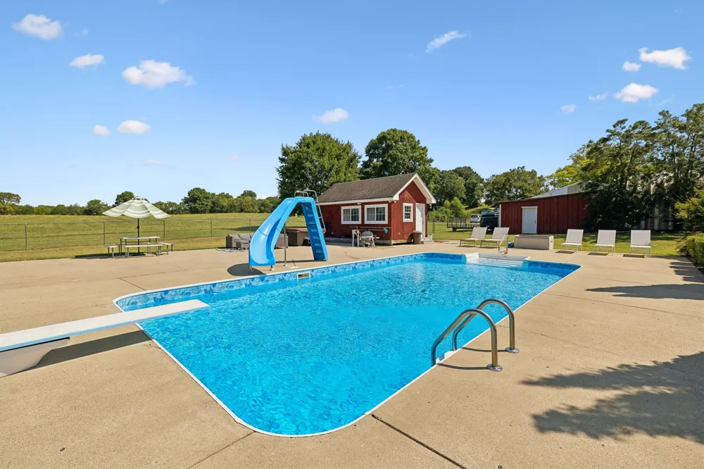390 Rankin Rd Castalian Springs, TN 37031