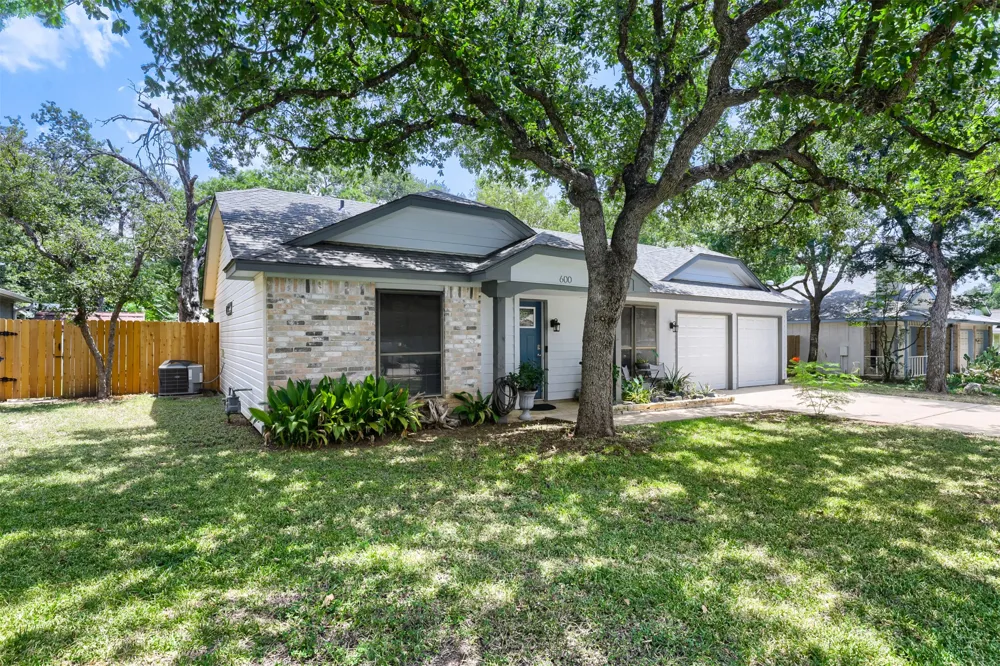 600 Live Oak Drive Cedar Park, TX 78613