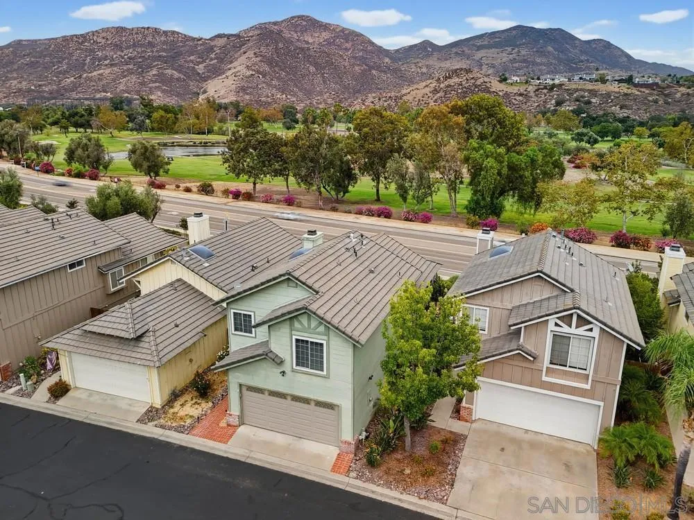 2767 Blackbush El Cajon, CA 92019