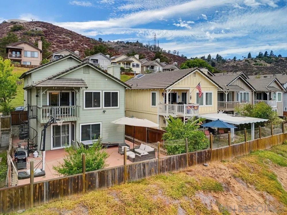 2767 Blackbush El Cajon, CA 92019
