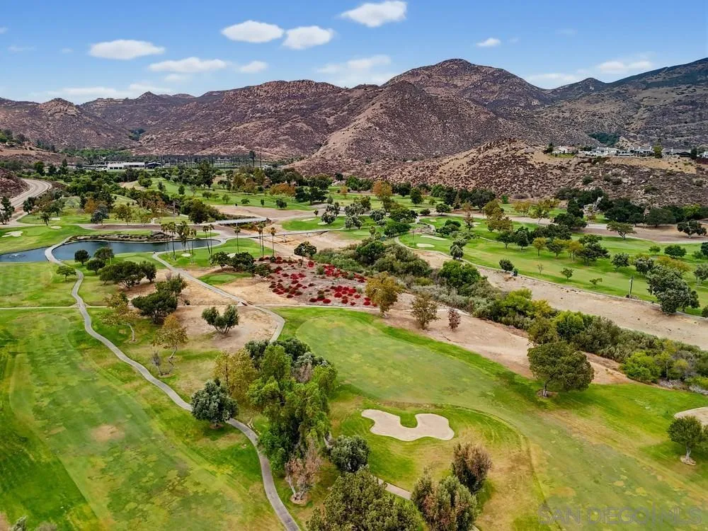 2767 Blackbush El Cajon, CA 92019