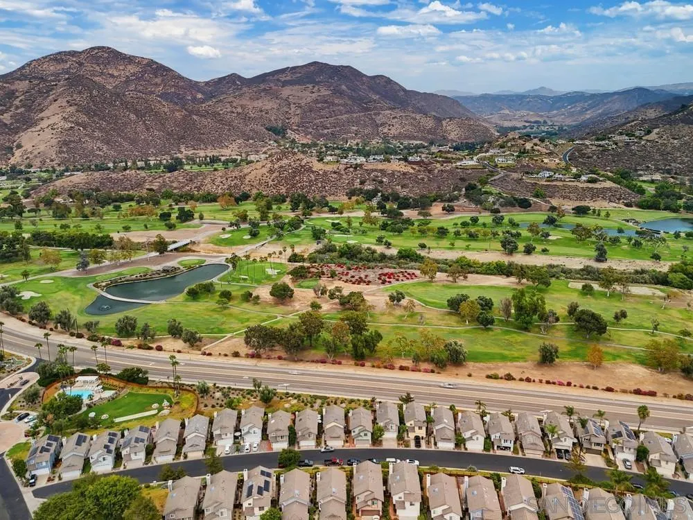 2767 Blackbush El Cajon, CA 92019