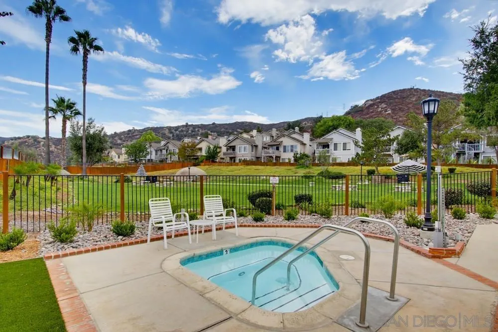 2767 Blackbush El Cajon, CA 92019