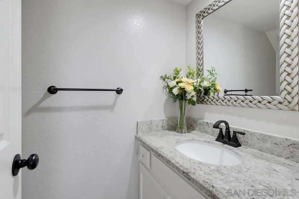 2767 Blackbush El Cajon, CA 92019