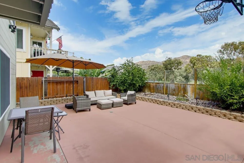 2767 Blackbush El Cajon, CA 92019