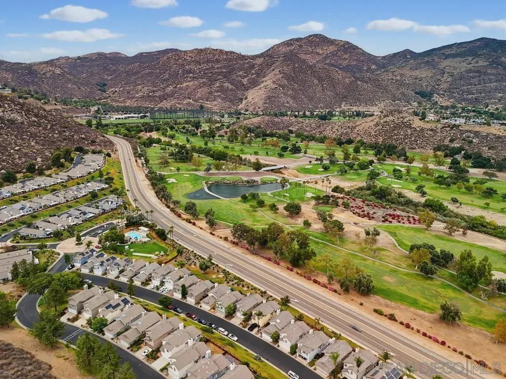 2767 Blackbush El Cajon, CA 92019