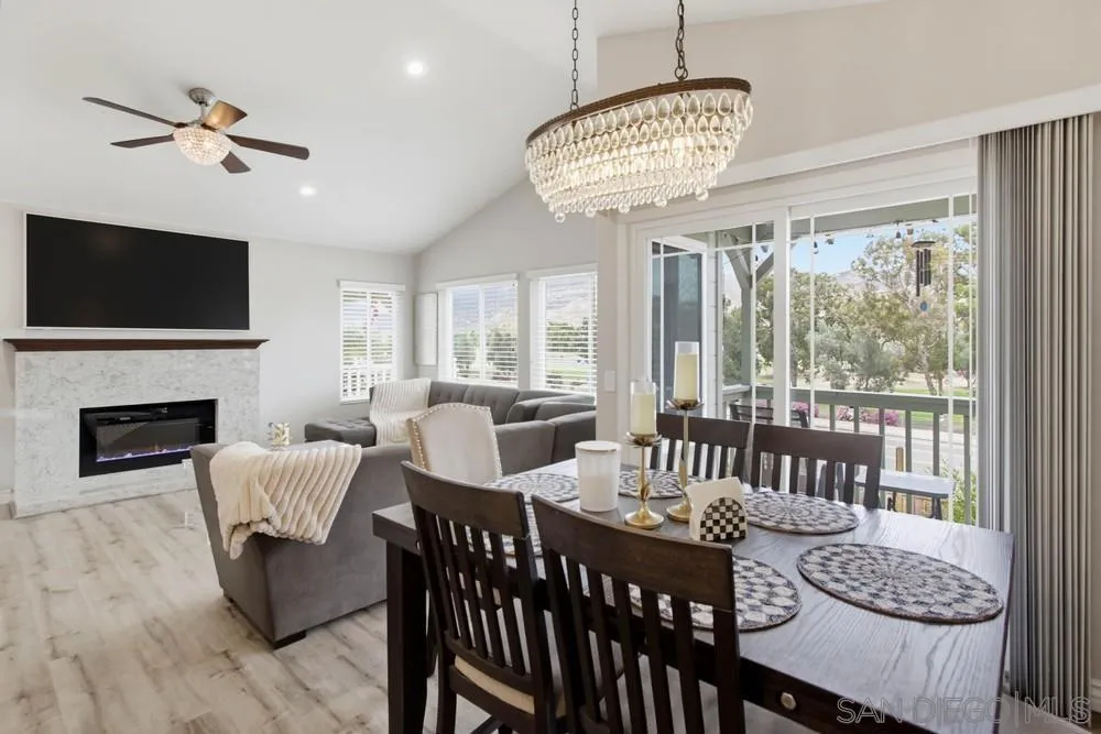 2767 Blackbush El Cajon, CA 92019