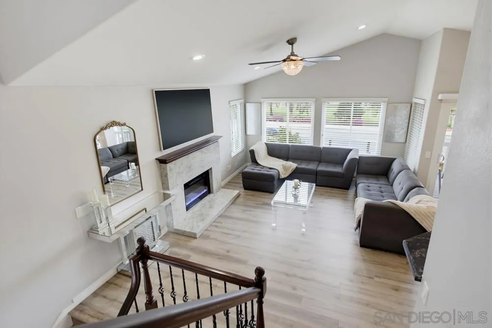 2767 Blackbush El Cajon, CA 92019