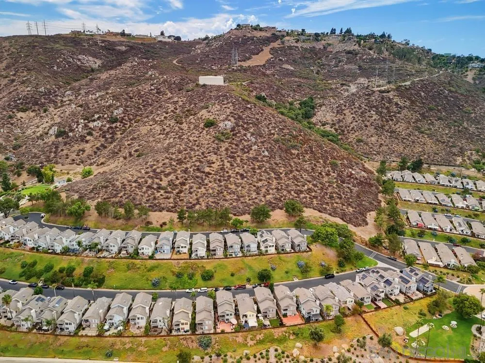 2767 Blackbush El Cajon, CA 92019