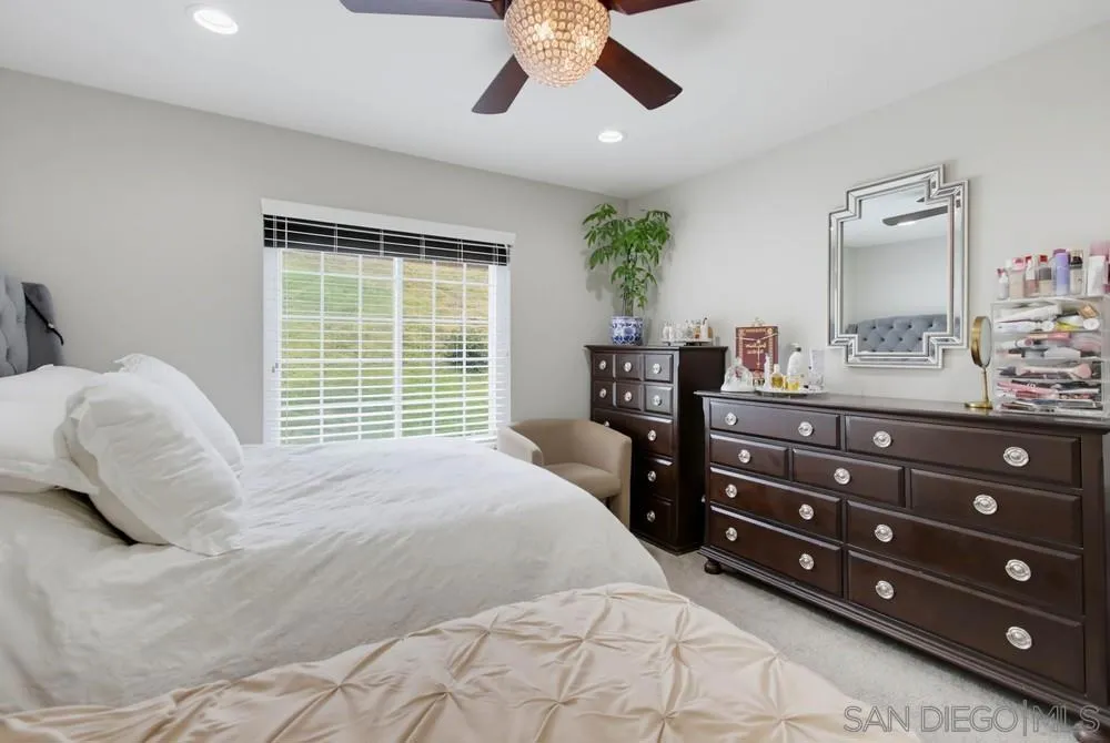 2767 Blackbush El Cajon, CA 92019