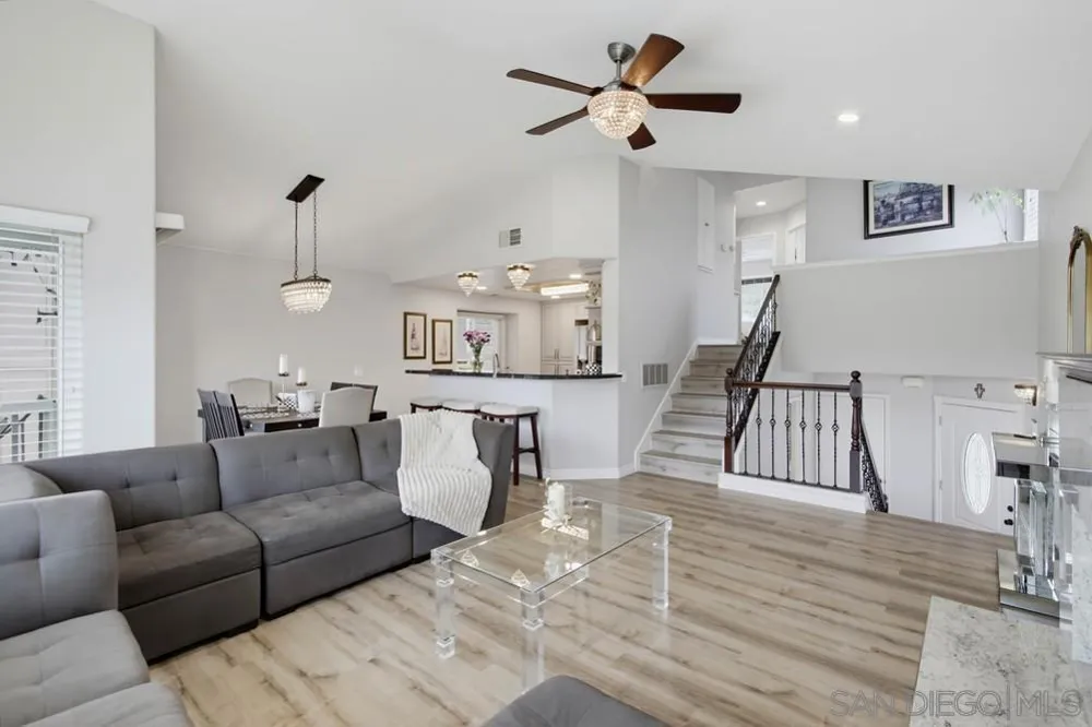 2767 Blackbush El Cajon, CA 92019